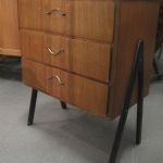 569 3206 CHEST OF DRAWERS